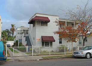 Central Arlington Heights in Los Angeles, CA - Building Photo - Building Photo