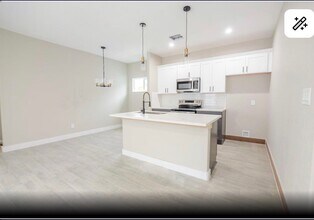 8713 Westcott Rd in Houston, TX - Building Photo - Building Photo