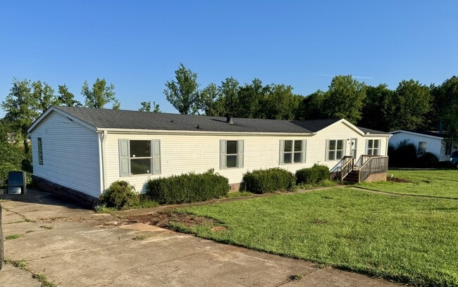 property at 118 Hoston Dr