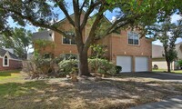 9023 Eaglecove Dr in Houston, TX - Building Photo - Building Photo