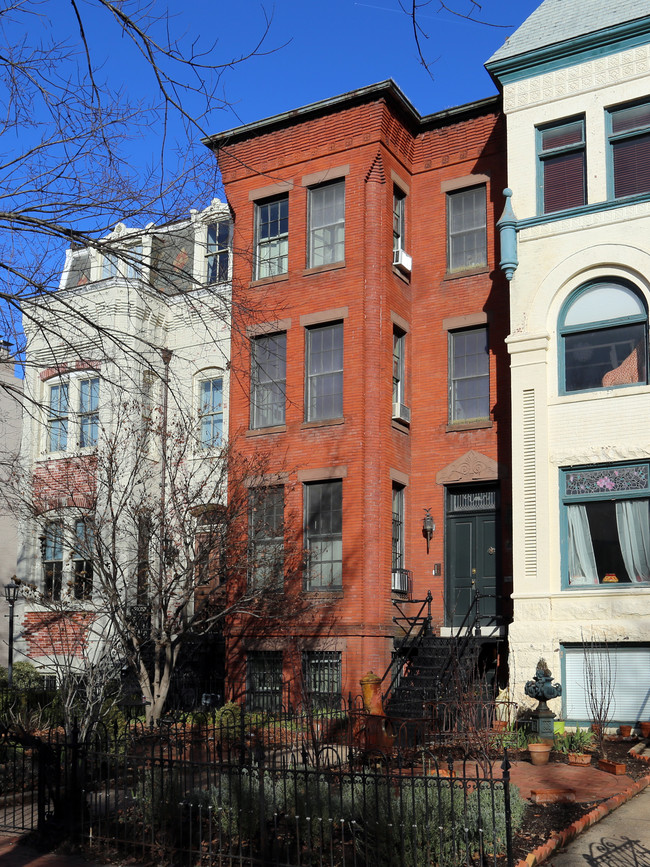 Capitol Hill in Washington, DC - Building Photo - Building Photo