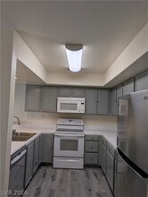 4440 Woodpine Dr in Las Vegas, NV - Building Photo - Building Photo