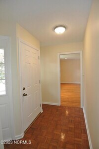 2129 Neuse Cliffs Cir photo'