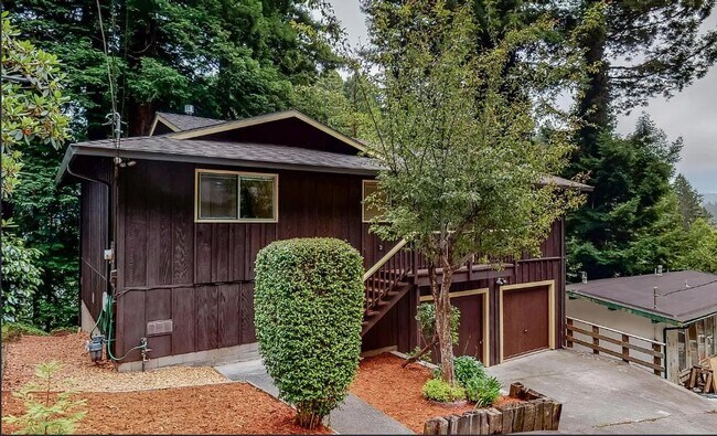 948 Shirley Blvd in Arcata, CA - Building Photo - Building Photo