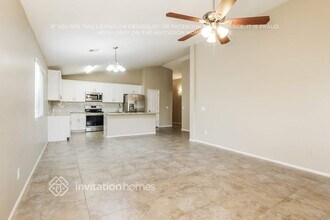 2231 S 101st Dr in Tolleson, AZ - Foto de edificio - Building Photo