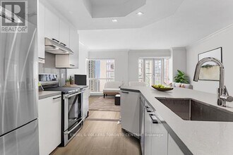 38-838 Avenue Rd in Toronto, ON - Building Photo - Building Photo