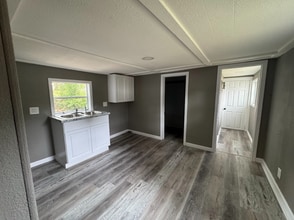 324 N Jefferson St in Nevada, MO - Building Photo - Building Photo