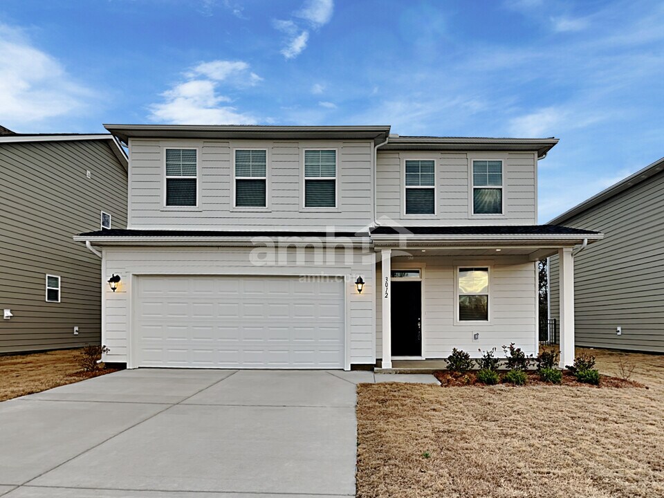 3012 Esquire Dr in Murfreesboro, TN - Foto de edificio