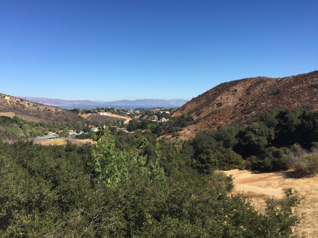 property at 3548 Gladiola Dr