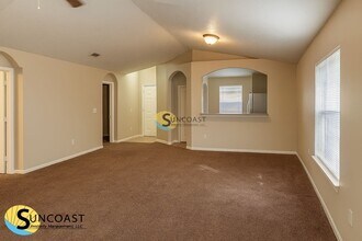 5550 Oak Crossing Dr in Jacksonville, FL - Building Photo - Building Photo