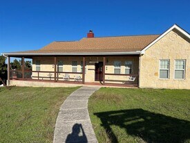 845 Rutherford in Fischer, TX - Building Photo
