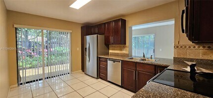 1451 W Sandpiper Cir in Pembroke Pines, FL - Building Photo - Building Photo