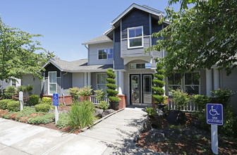 Sunfield Lakes in Sherwood, OR - Foto de edificio - Building Photo