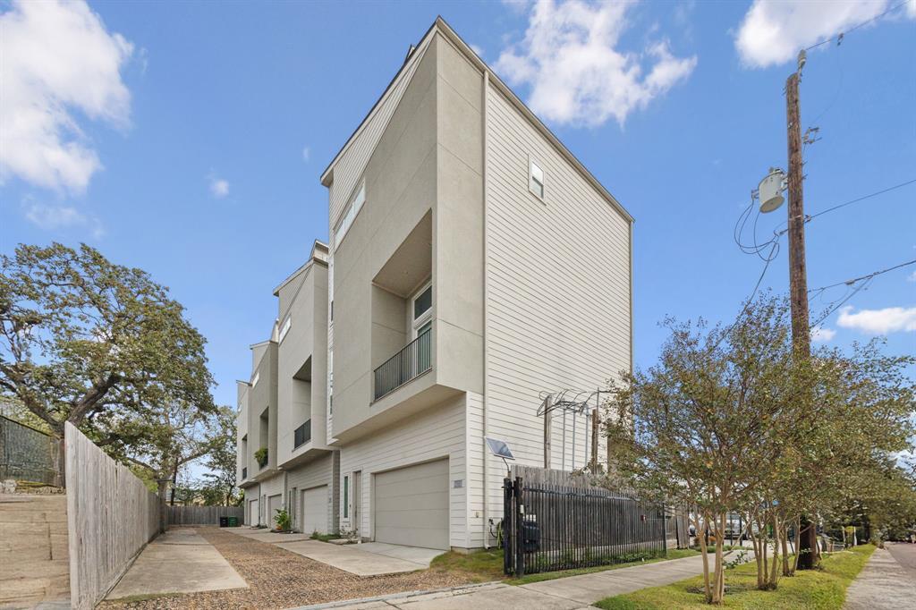 843 W 23rd St in Houston, TX - Building Photo