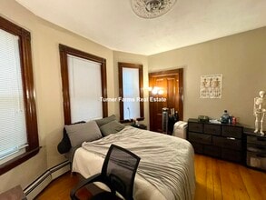 68 Calumet St, Unit 2 in Boston, MA - Foto de edificio - Building Photo