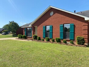119 Blushing Groom St in Montgomery, AL - Foto de edificio - Building Photo