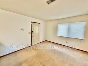 51 Pepperwood Ct in Glen Carbon, IL - Building Photo - Building Photo