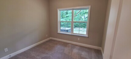 4560 Mikajack Dr SE in Smyrna, GA - Building Photo - Building Photo