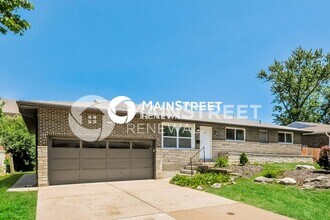 1120 Spring Valley Dr in Florissant, MO - Building Photo - Building Photo