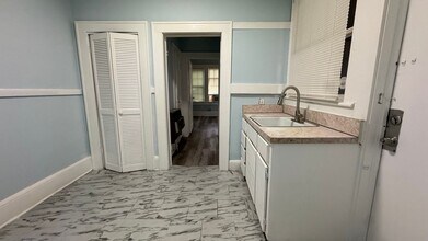 516-518 Linwood Ave in Jacksonville, FL - Building Photo - Building Photo