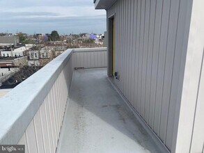 1325 S Myrtlewood St in Philadelphia, PA - Building Photo - Building Photo
