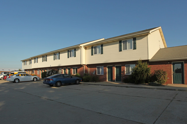 Prince West Townhouses in Princeton, IN - Foto de edificio - Building Photo