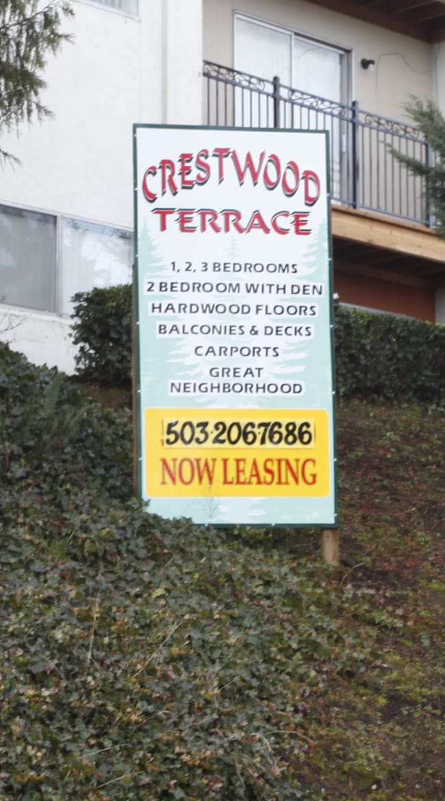 Crestwood Terrace Apartments in Portland, OR - Building Photo - Building Photo