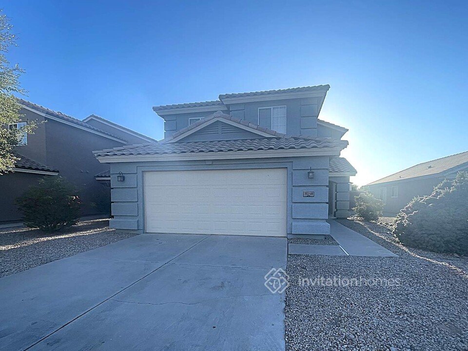 31298 N Blackfoot Dr in San Tan Valley, AZ - Foto de edificio