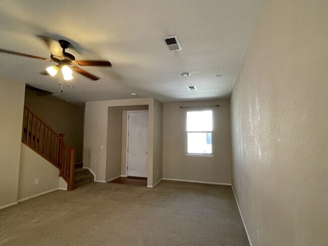 13678 E Weaver Pl in Englewood, CO - Building Photo - Building Photo