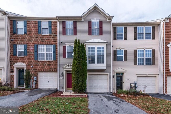 property at 1432 Pangbourne Way