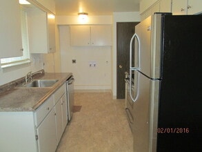 908 W D Ave in La Center, WA - Building Photo - Building Photo