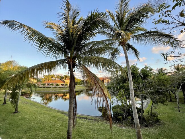 property at 516 Villa Cir