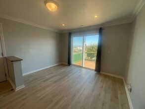 620 Spruce Ave in South San Francisco, CA - Building Photo - Building Photo