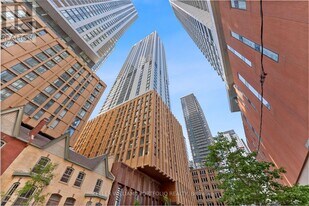 28 Widmer St in Toronto, ON - Building Photo