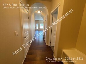 587 S Pine Tree Ln in Boise, ID - Building Photo - Building Photo