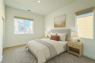 179 Sawbuck in Irvine, CA - Building Photo - Building Photo