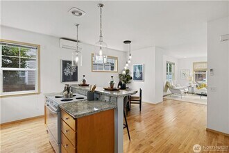 5619 Fauntleroy Wy SW in Seattle, WA - Building Photo - Building Photo