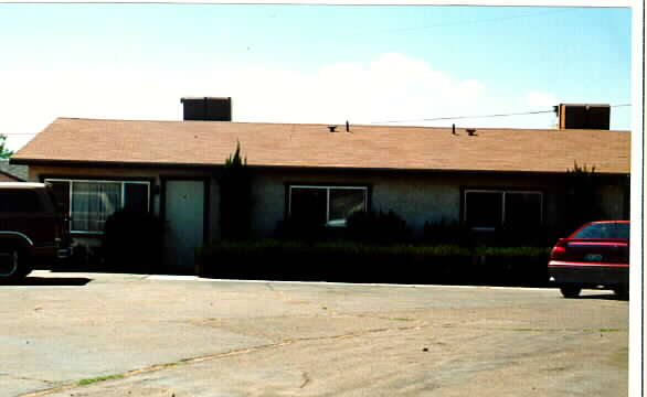 15791 Sago Rd in Apple Valley, CA - Building Photo