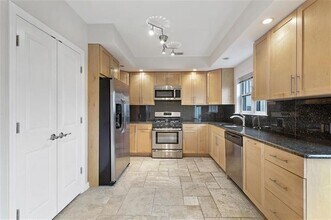 22 Ash St in Jersey City, NJ - Building Photo - Building Photo