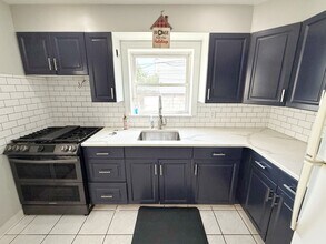 1734 Wolf St in Philadelphia, PA - Building Photo - Building Photo