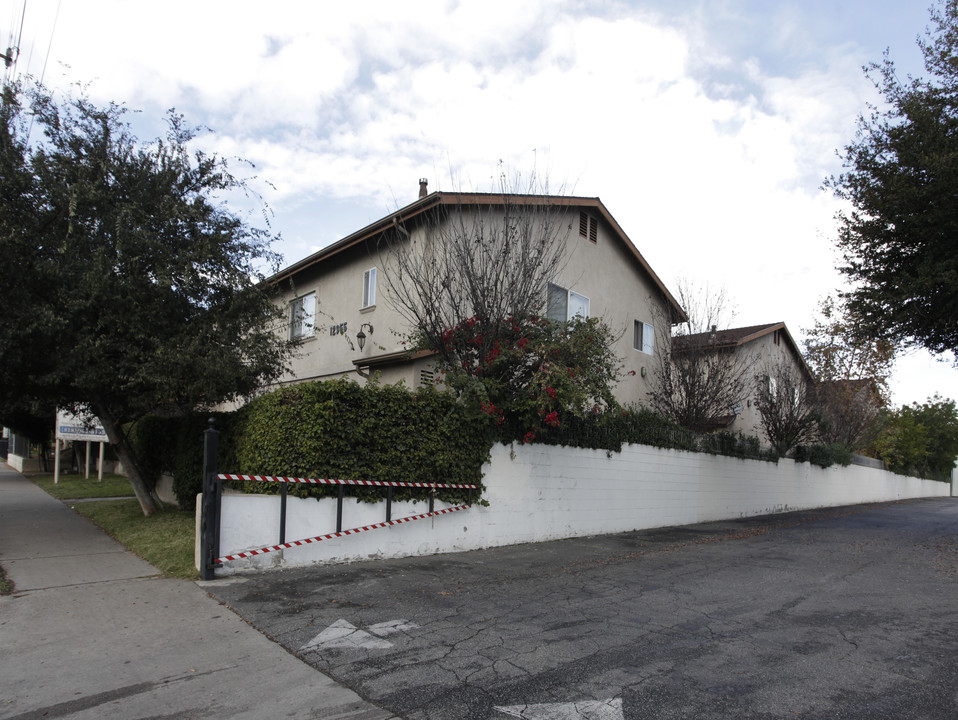 12955 Vanowen St in North Hollywood, CA - Building Photo