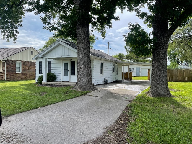1922 Haven Dr in Evansville, IN - Building Photo - Building Photo