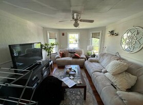 21 Appleton St, Unit 3 in Somerville, MA - Building Photo
