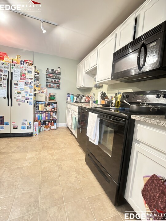 41 Walnut St, Unit 5 in Waltham, MA - Building Photo