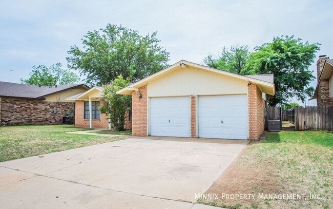 2325 81st St in Lubbock, TX - Foto de edificio - Building Photo