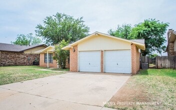 2325 81st St in Lubbock, TX - Foto de edificio - Building Photo