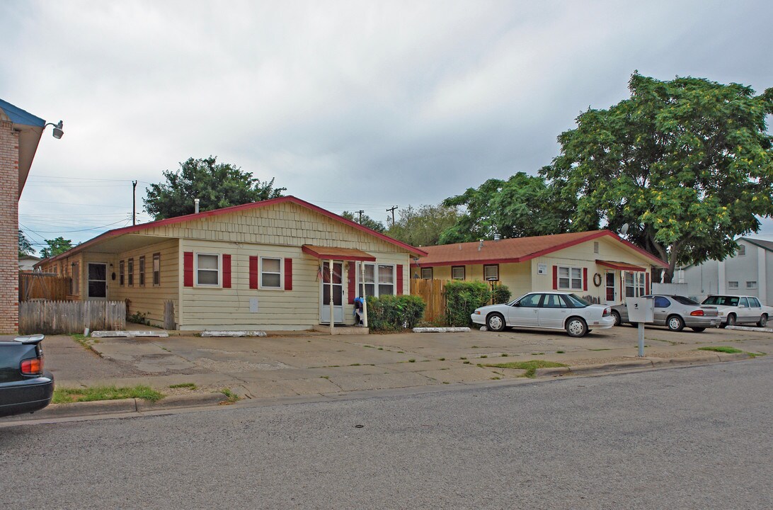 2409-2411 45th St in Lubbock, TX - Building Photo