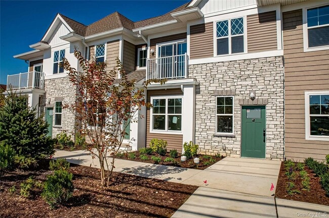 1 Conklin St in Farmingdale, NY - Building Photo - Building Photo