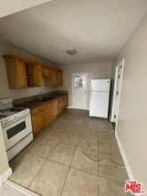 244 E 49th St in Long Beach, CA - Building Photo - Building Photo