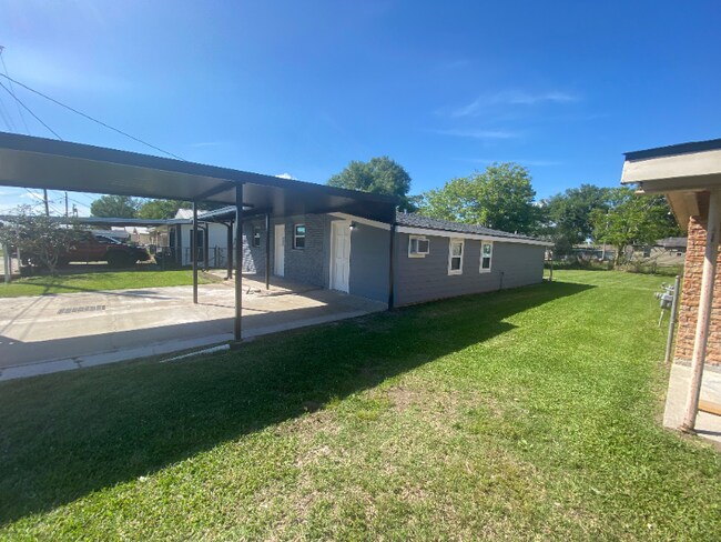 414 Fieldcrest Dr in Thibodaux, LA - Building Photo - Building Photo